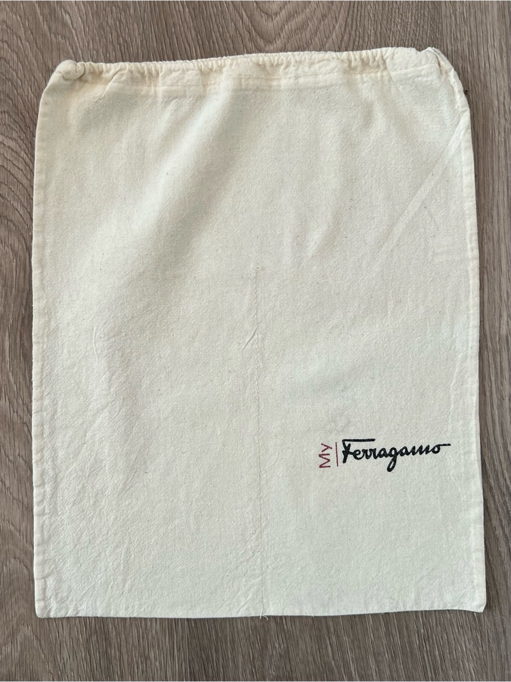 Ferragamo dust bag (C921)